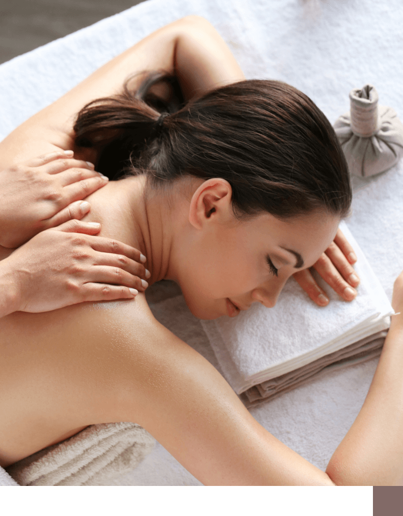 Registered massage therapist providing dep tissue massage in Calgary at Skinecht Studio